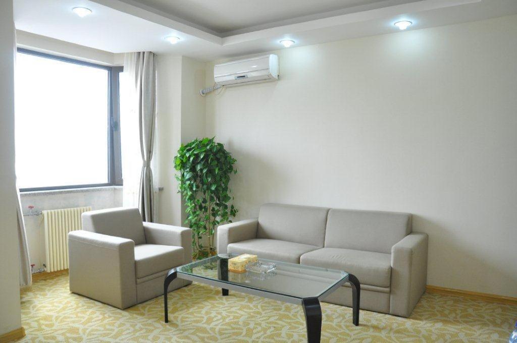 Super 8 Hotel Qingdao Railway Station Gui Zhou Road 外观 照片