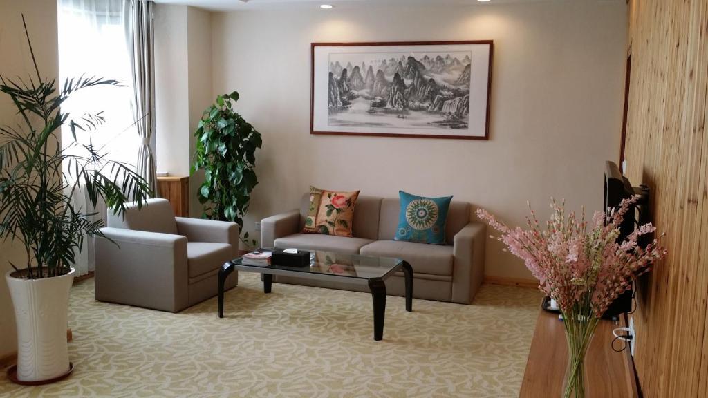 Super 8 Hotel Qingdao Railway Station Gui Zhou Road 外观 照片